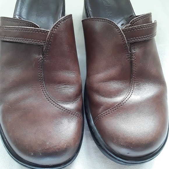Clarks Brown Leather Slip Ons - Picture 6 of 8